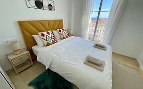 Hill Sea View Apartment